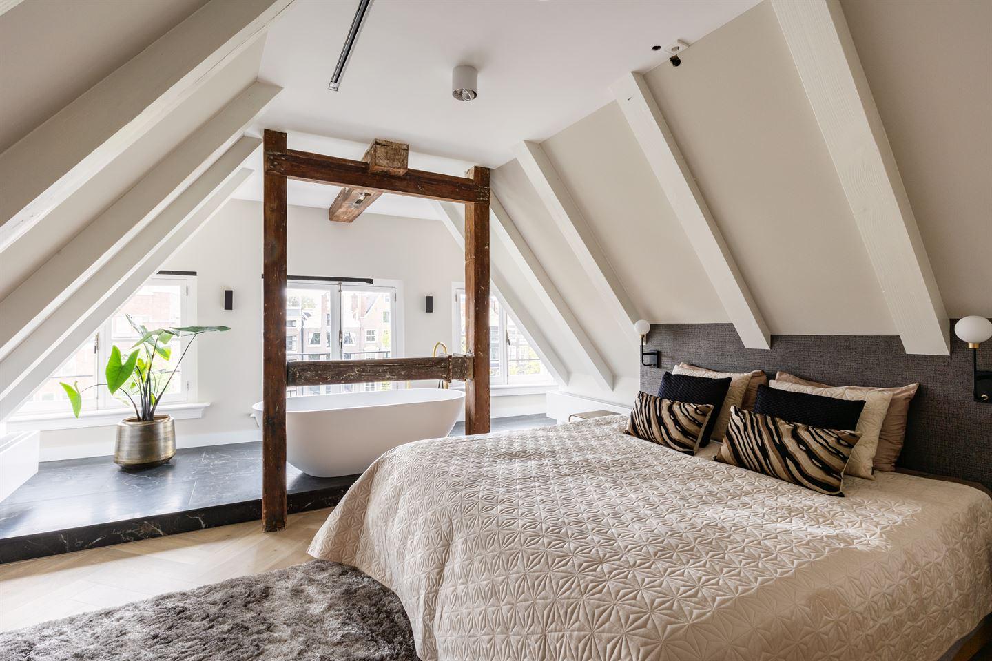 Appartement te koop: Singel 299-2, Amsterdam