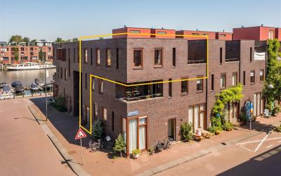 R.J.H. Fort. 3