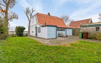 Dorpsstraat. 6