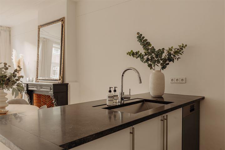 Appartement te koop: Vondelstraat 68-2, Amsterdam