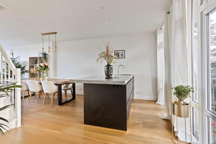 Appartement te koop: Postjeskade 49-3, Amsterdam