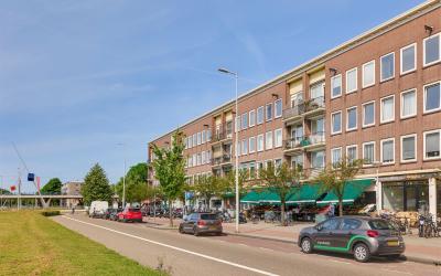 Hendrik de. 12-1