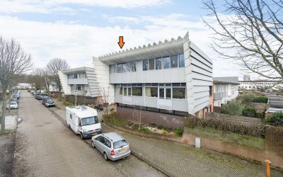 Waregemstra. 23