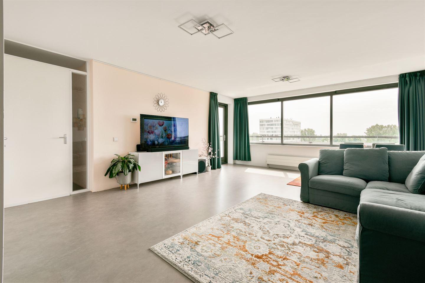 Appartement te koop: Pieter Calandlaan 1061, Amsterdam