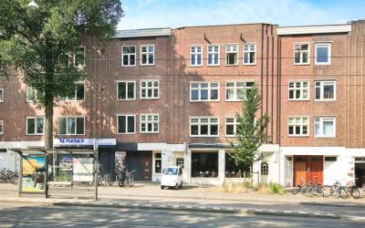Van Woustra. 240-2