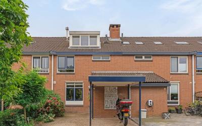 In de Houtz. 5