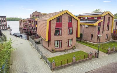 Dorpsstraat 10