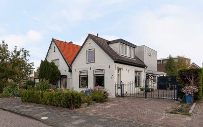 Badhoevelaan 27