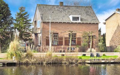 Nieuwemeerd. 90