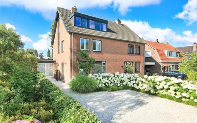 Hoofdweg 24
