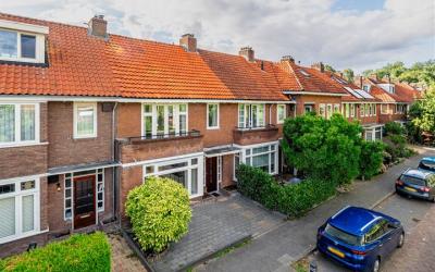 Henegouwsel. 95