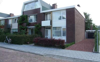Burgemeeste. 350