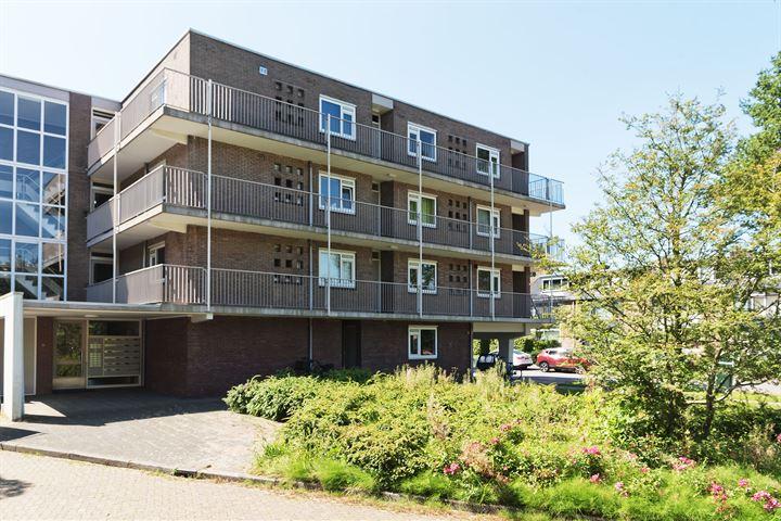 Appartement te koop: Camera Obscuralaan 302, Amstelveen