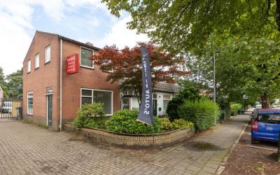 Lage Naarde. 50
