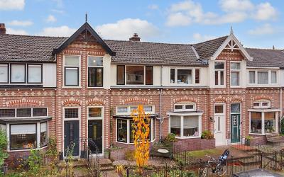 Lage Naarde. 74