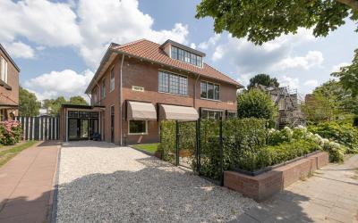Stadhouders. 12