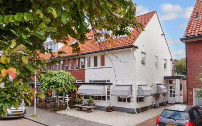 Van Hoornst. 57