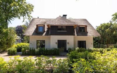 Witte Kruis. 6-D