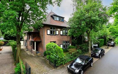 Borneolaan 4
