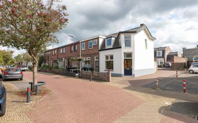 Hoge Larens. 102