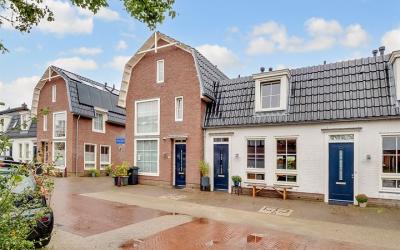 Hoge Larens. 124