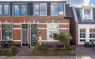 Hoge Larens. 136
