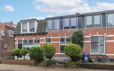 Hoge Larens. 140