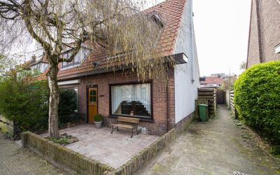 Hoge Larens. 216