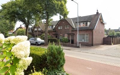 Larenseweg 74