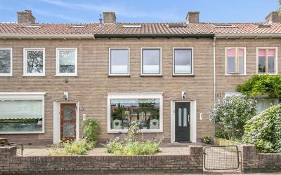 Van Hasselt. 21