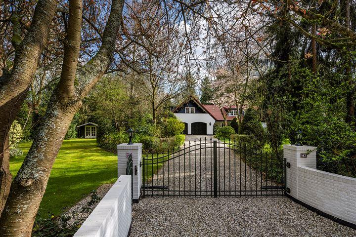 Vrijstaande woning te koop: Vredelaan 76, Laren