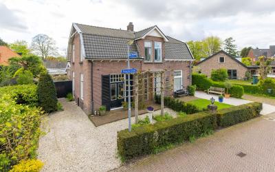 Oosterend 16