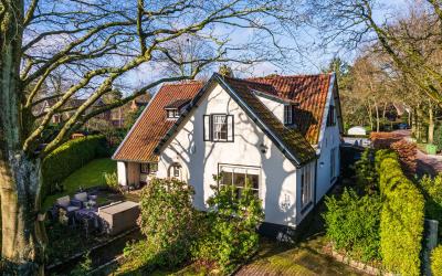 Naarderweg 10