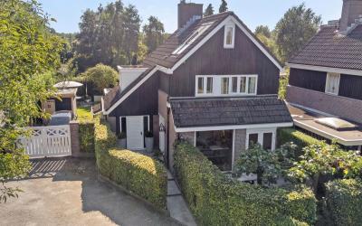 Hoofdweg 28