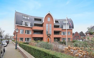 Oranje Wees. 8-A