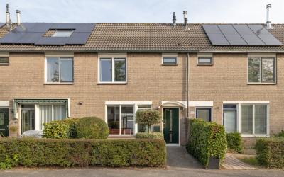 Middelgrond. 108