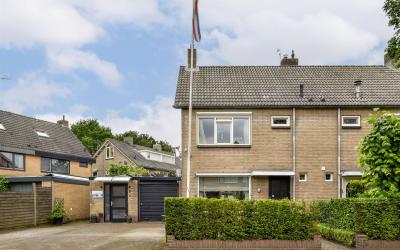 Wagenweg 8