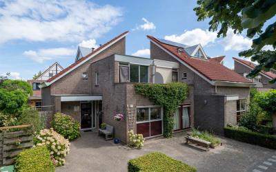 Joris Ivens. 17