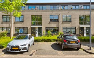 Joris Ivens. 109