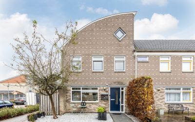 Joris Ivens. 28