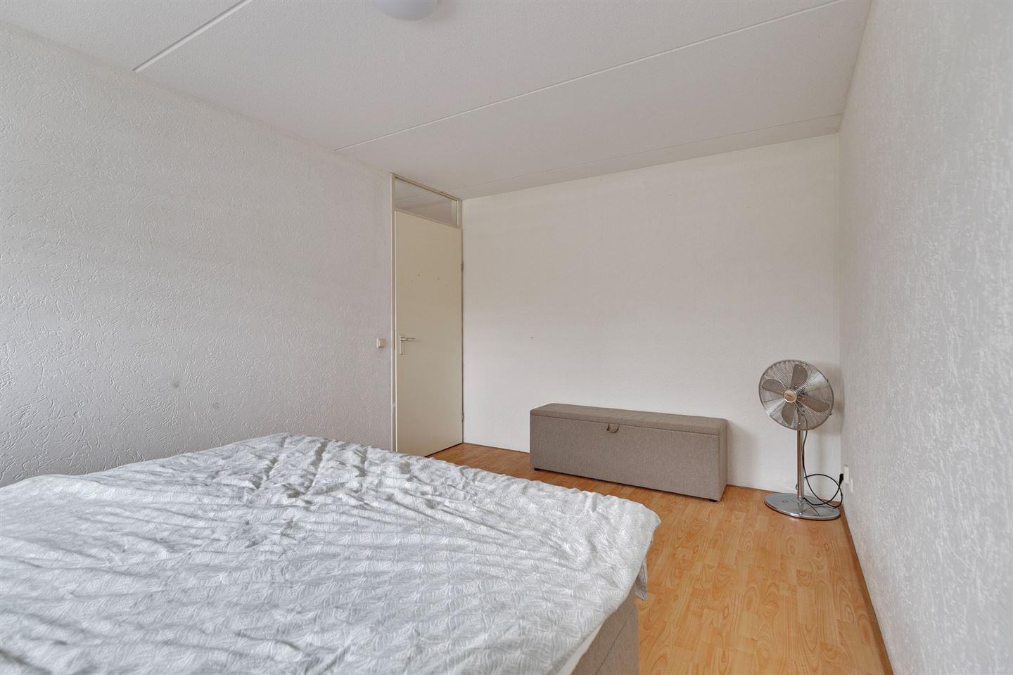 Hoekwoning te koop: Henry Moorestraat 36, Almere
