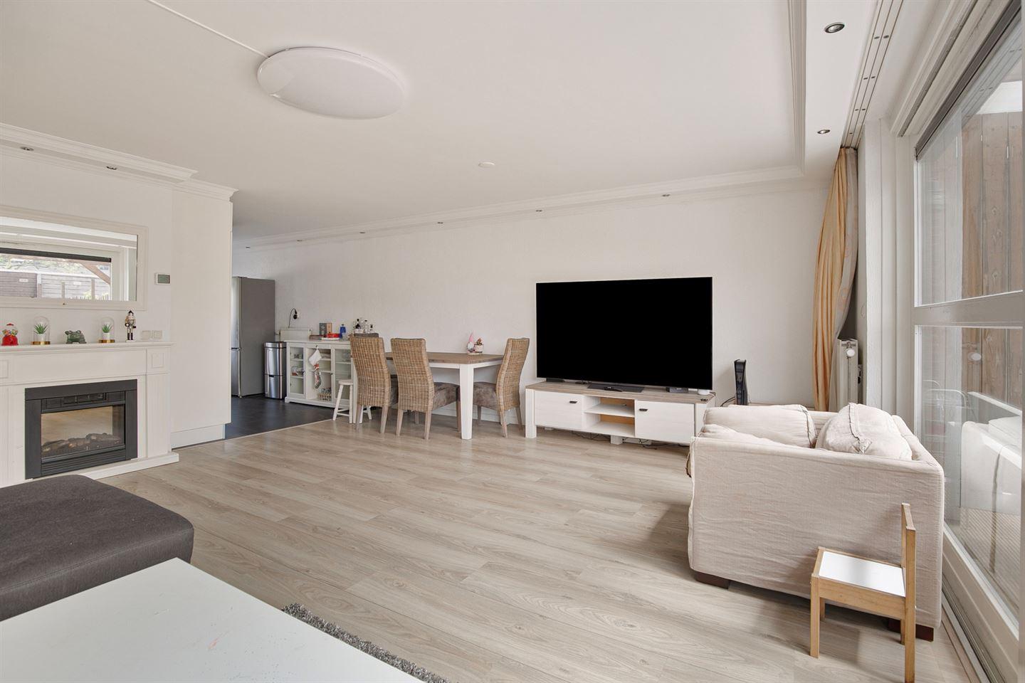 Hoekwoning te koop: Henry Moorestraat 36, Almere