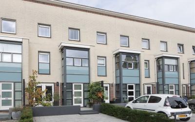 Vrije Zeest. 9