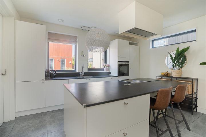 Vrijstaande woning te koop: Nikestraat 3, Almere
