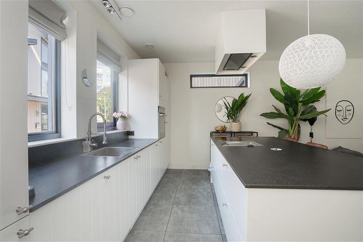 Vrijstaande woning te koop: Nikestraat 3, Almere