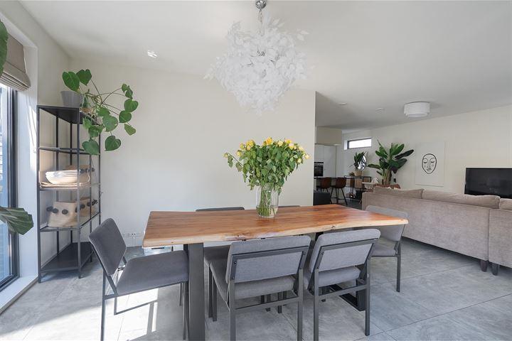 Vrijstaande woning te koop: Nikestraat 3, Almere
