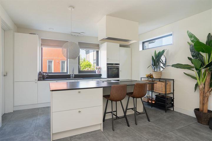 Vrijstaande woning te koop: Nikestraat 3, Almere