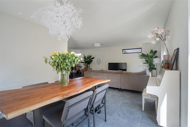 Vrijstaande woning te koop: Nikestraat 3, Almere