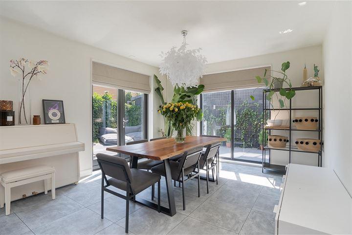 Vrijstaande woning te koop: Nikestraat 3, Almere