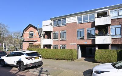 De Genestet. 1